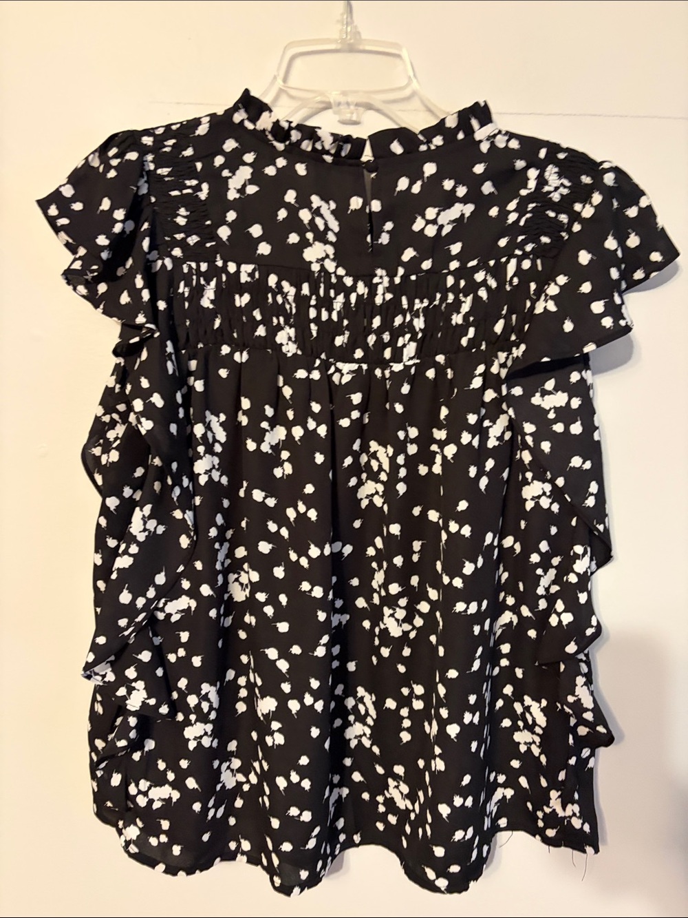 Dokotoo: Woven poly Ruffle flowy Blouse - Black/White. Med. - Picture 5 of 6
